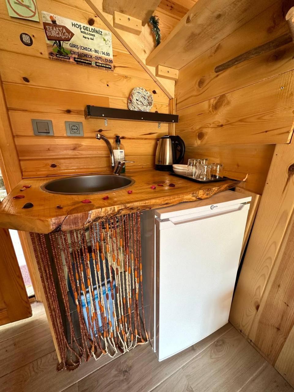Ekakta Bungalov Çamlıhemşin Rum bild